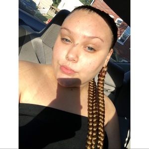 Meet your Posher, Hope